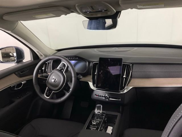 New 2026 Volvo XC90 T8 Plus image 31