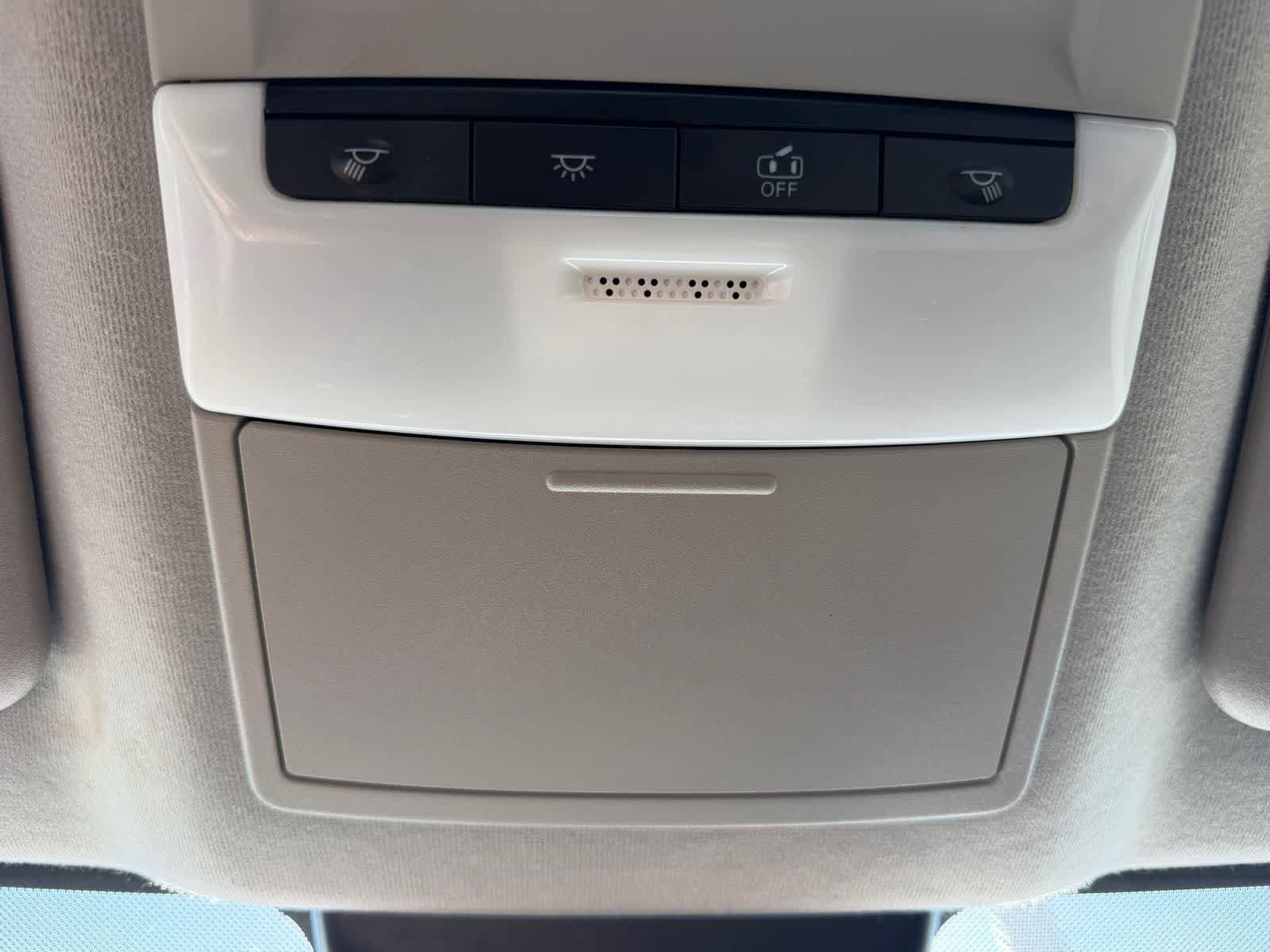 Certified 2022 Nissan Sentra SR w/ Lighting Package FWD image 17