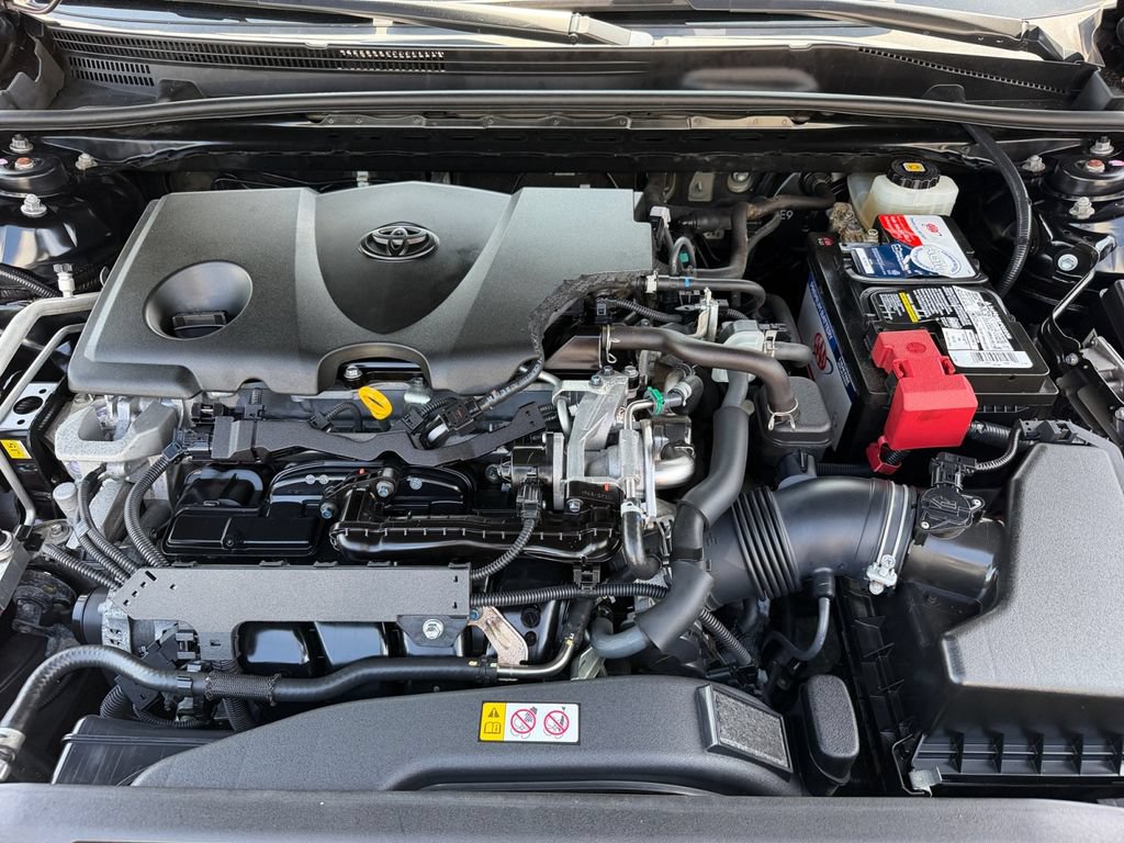 Used 2018 Toyota Camry SE FWD image 29