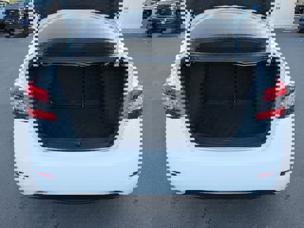 Used 2015 Nissan Sentra S image 24