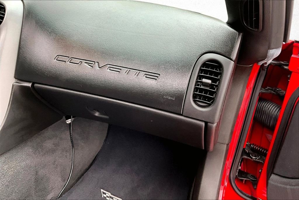 Used 2006 Chevrolet Corvette Coupe w/ Roof Package image 22