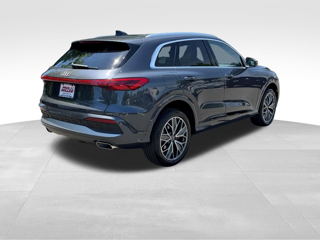 Used 2025 Audi Q5 Premium Plus w/ Premium Plus AWD/4WD image 9