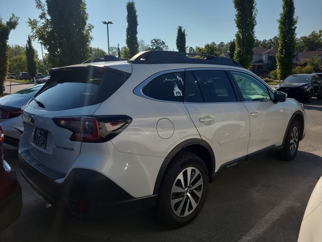 Used 2022 Subaru Outback Premium AWD/4WD image 4
