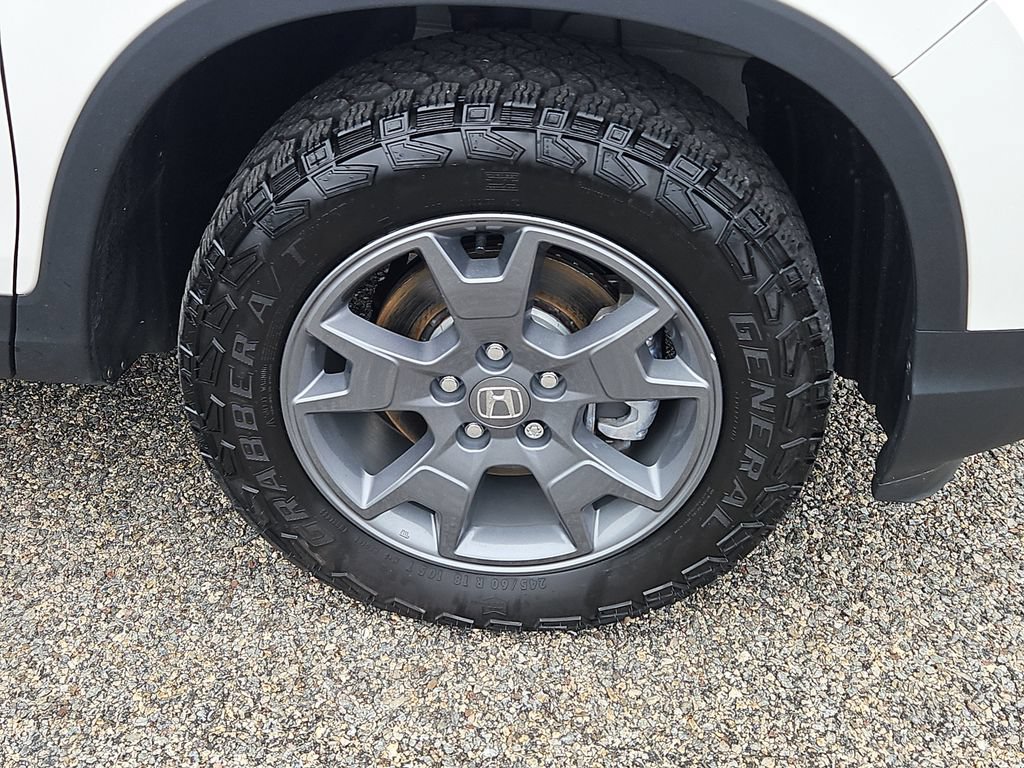 Certified 2025 Honda Passport TrailSport image 10