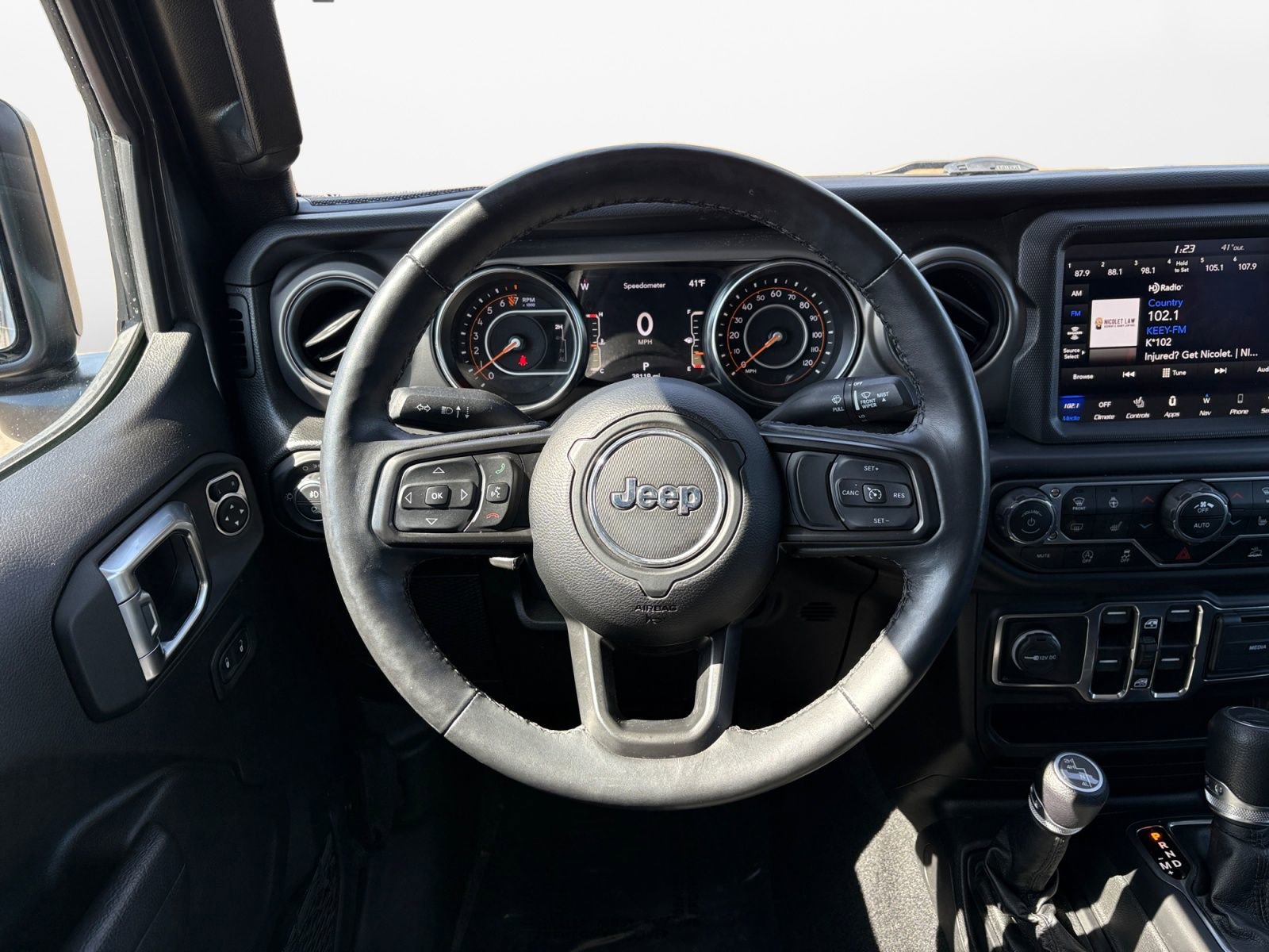 Used 2022 Jeep Gladiator Sport image 12