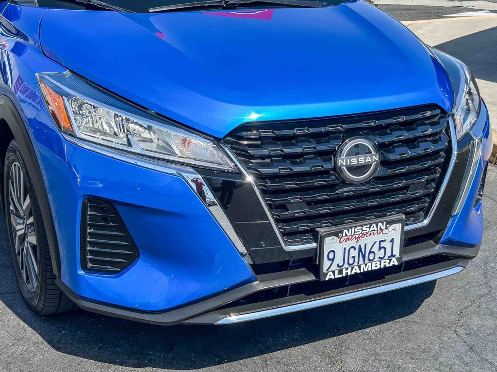 Certified 2023 Nissan Kicks SV FWD image 6