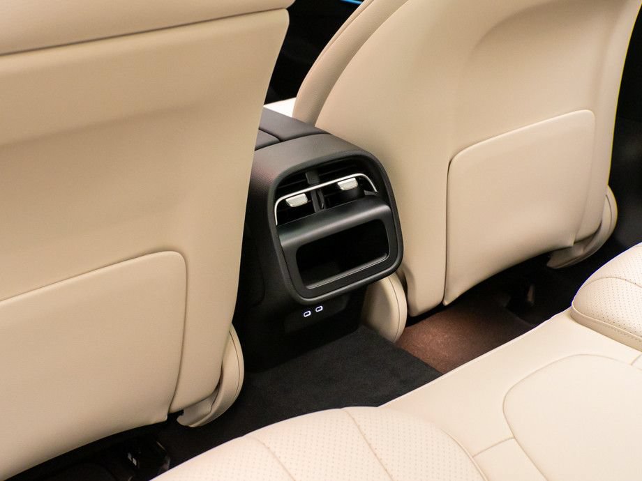 New 2026 Mercedes-Benz E 350 4MATIC Sedan image 18