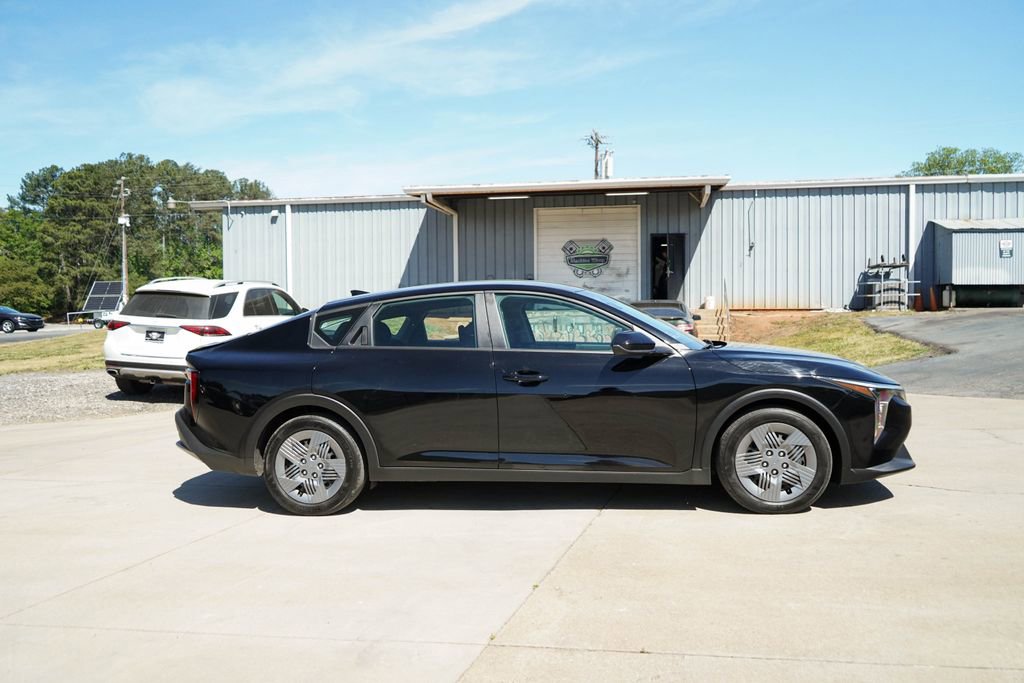 Used 2025 Kia K4 FWD image 3