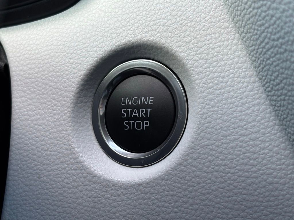 Certified 2025 Toyota Corolla SE image 22