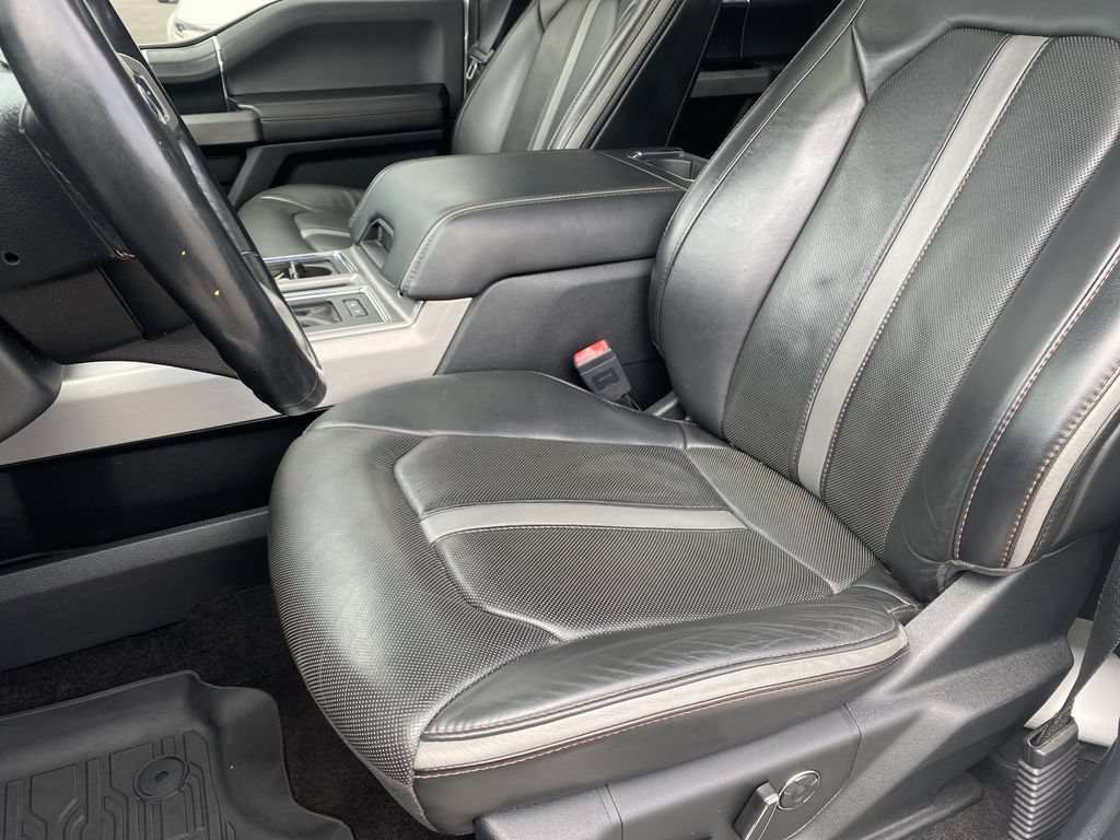 Used 2018 Ford F150 Platinum w/ Equipment Group 701A Luxury AWD/4WD image 11