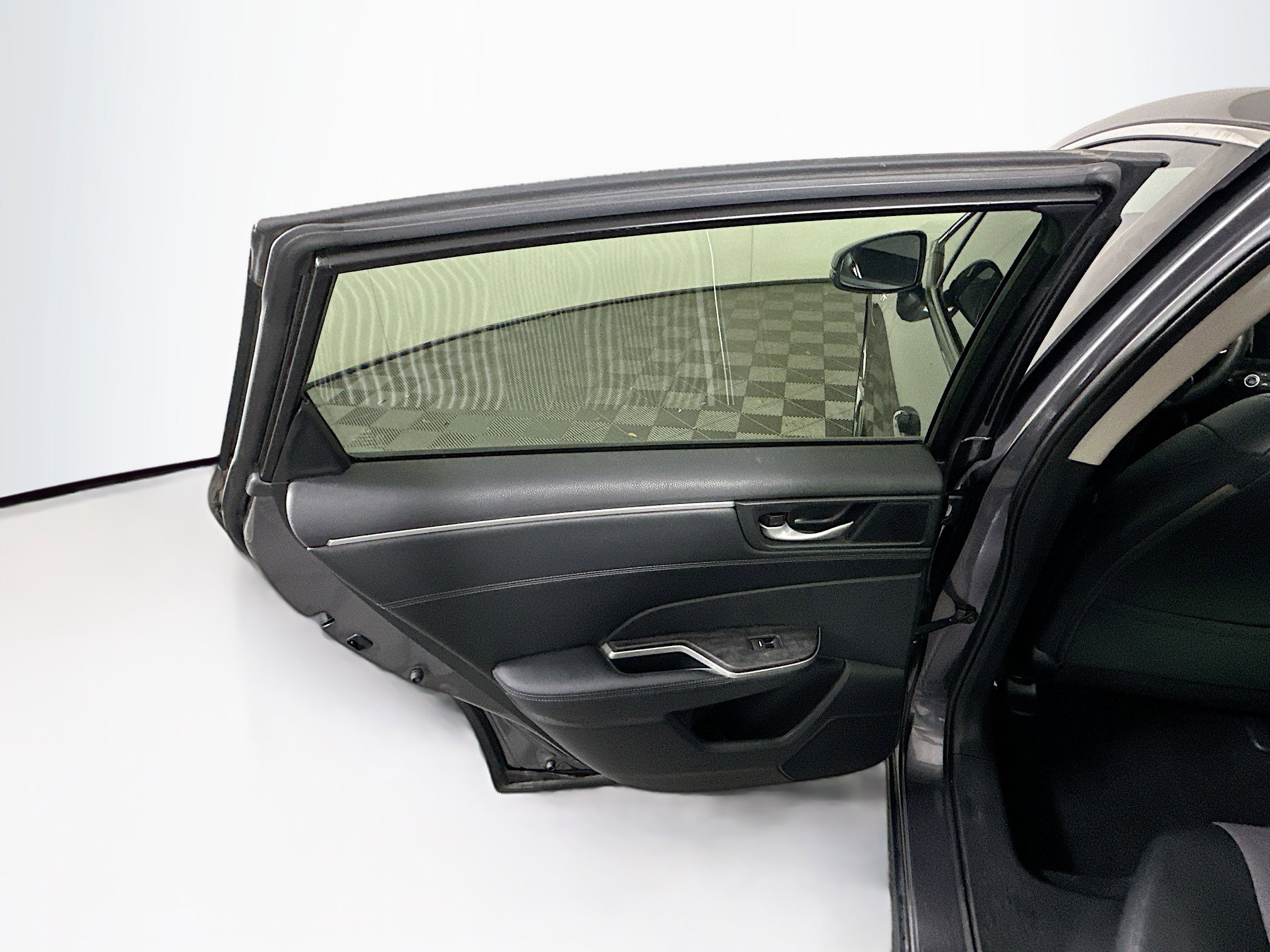 Used 2018 Honda Clarity Plug-In Hybrid image 25