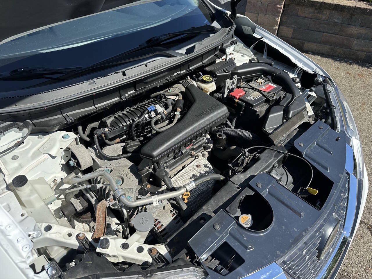 Used 2019 Nissan Rogue SV FWD image 12