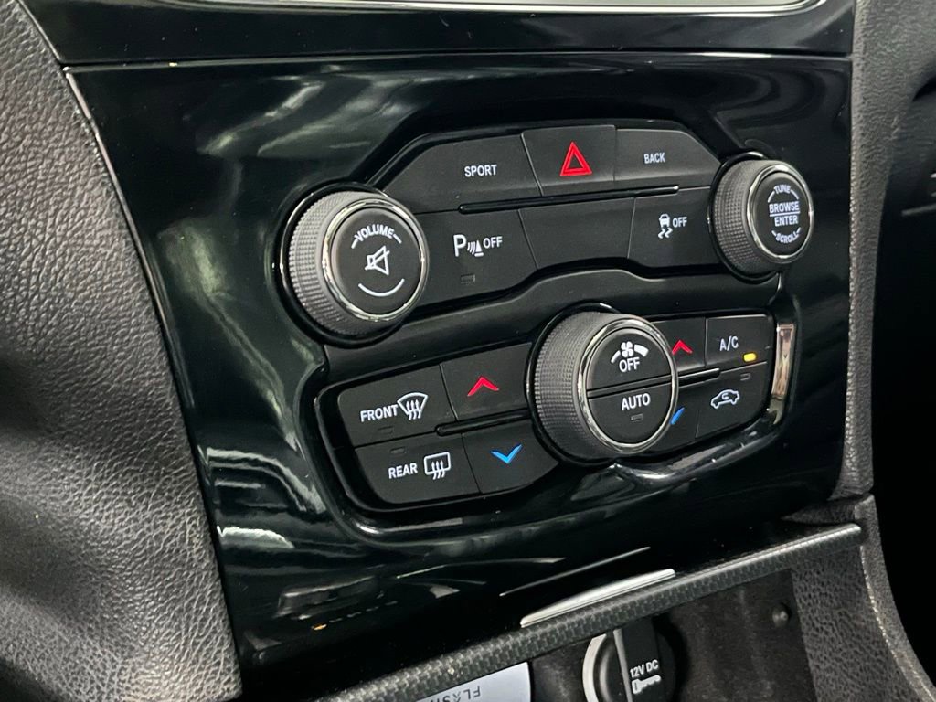 Used 2016 Chrysler 300 S w/ 300S Premium Group image 9