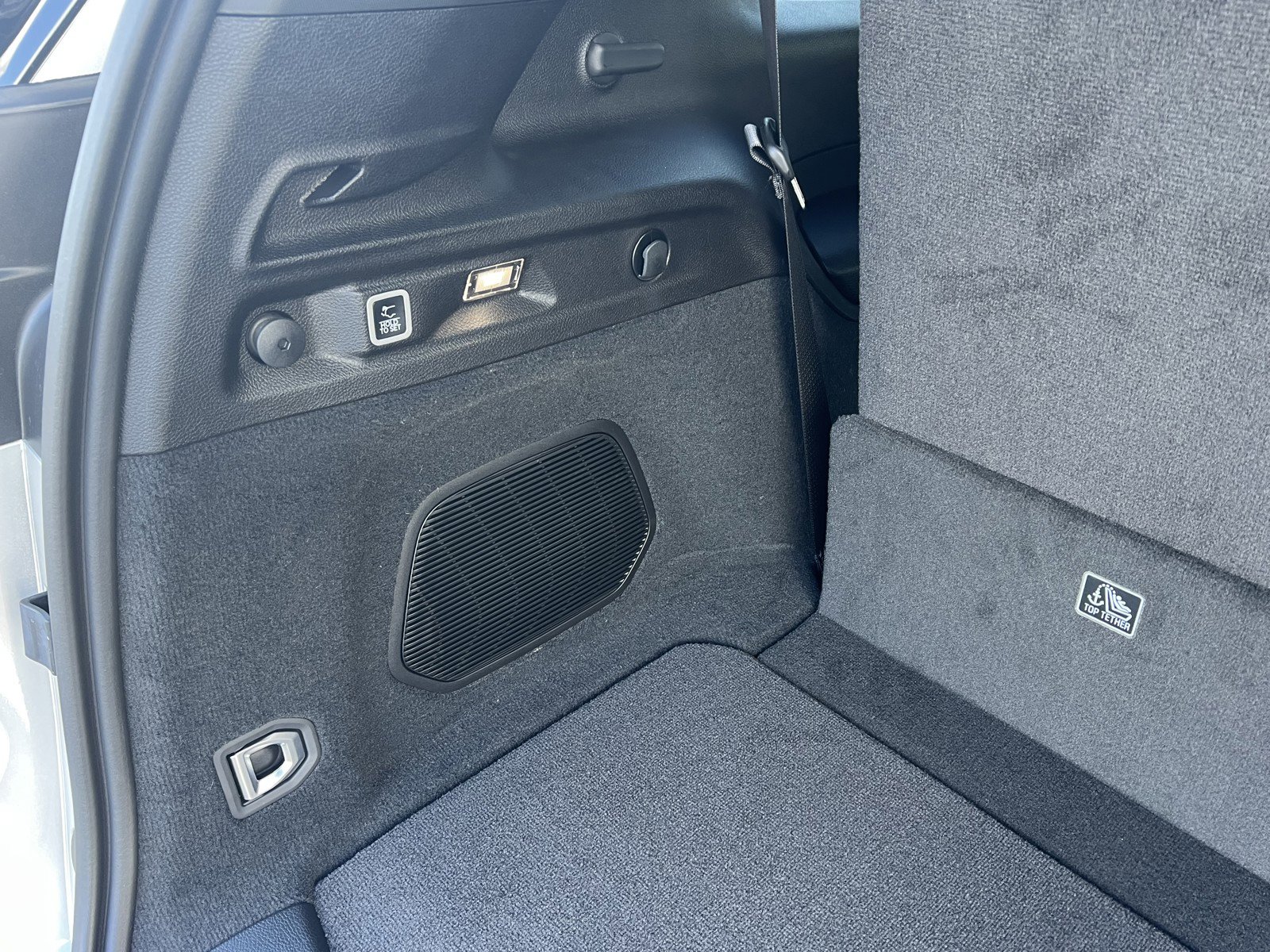 New 2025 Jeep Grand Cherokee L Overland w/ Luxury Tech Group IV image 11