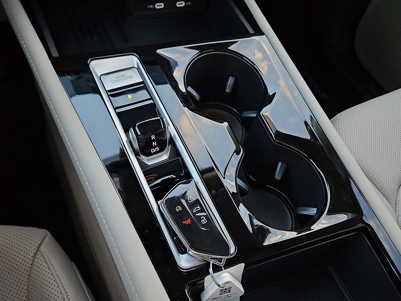 New 2026 Volkswagen Atlas SE image 16