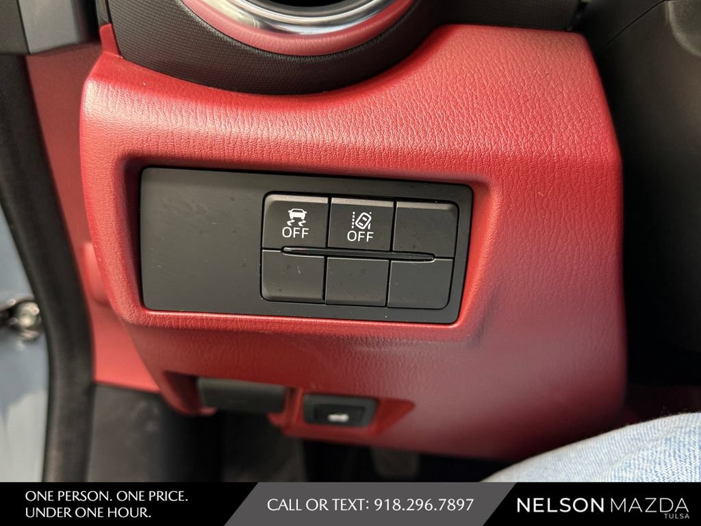Used 2020 MAZDA MX-5 Miata RF Grand Touring RWD image 28