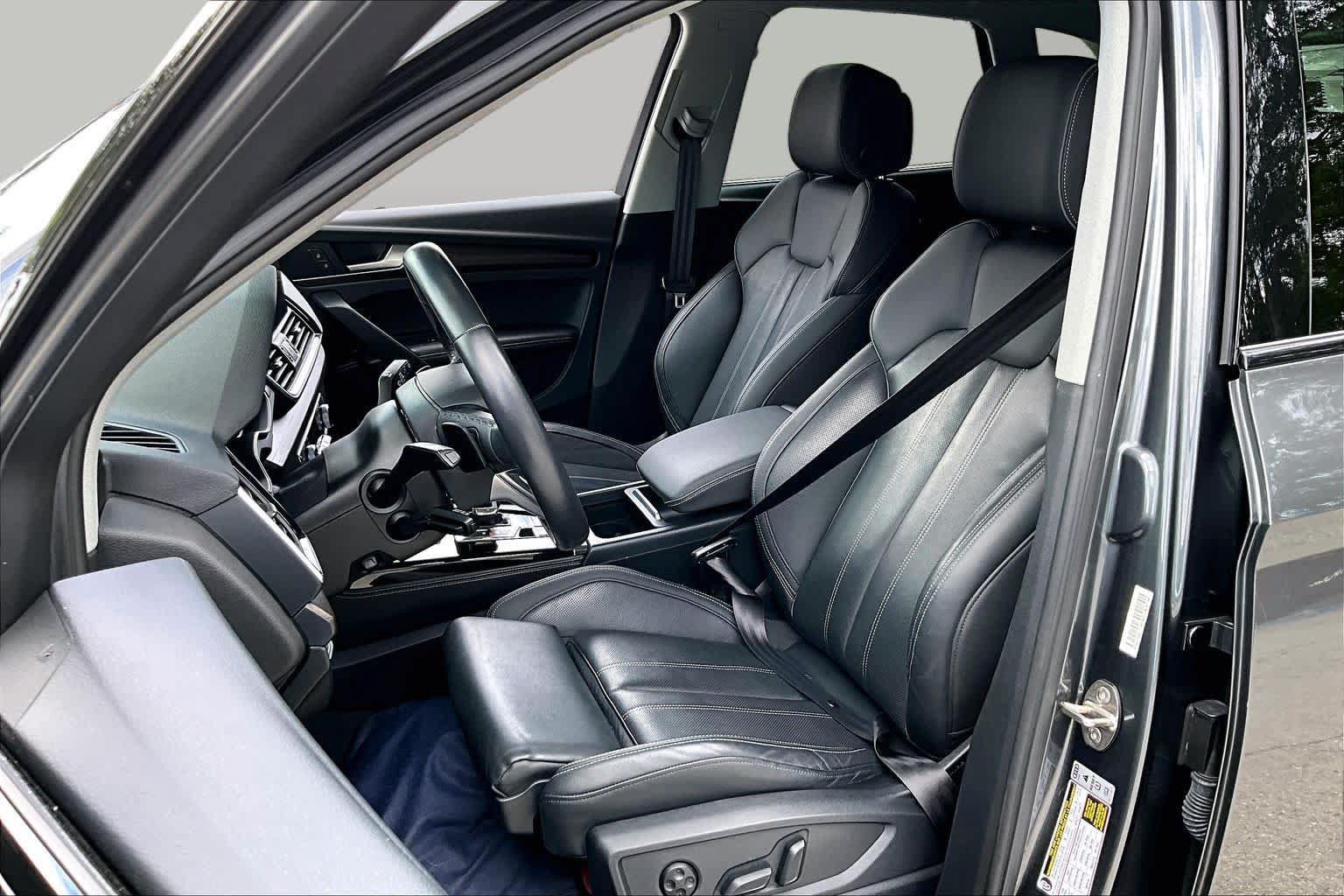 Used 2022 Audi Q5 2.0T Premium Plus w/ Premium Plus Package AWD/4WD image 8