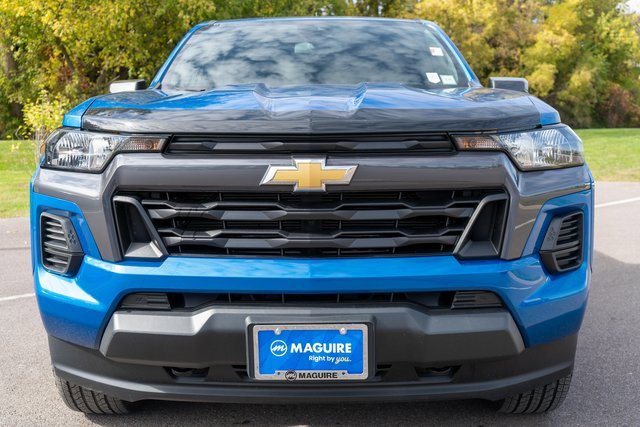 Used 2023 Chevrolet Colorado LT image 3