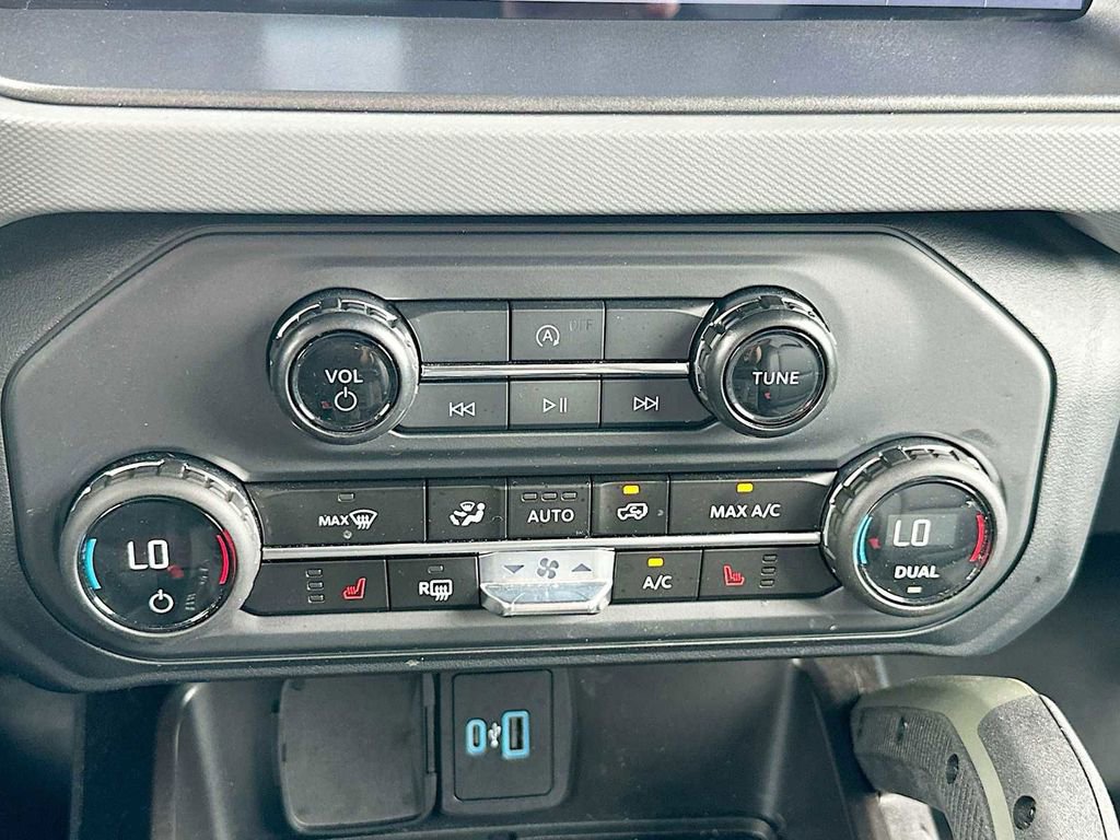 Used 2024 Ford Bronco Everglades AWD/4WD image 21