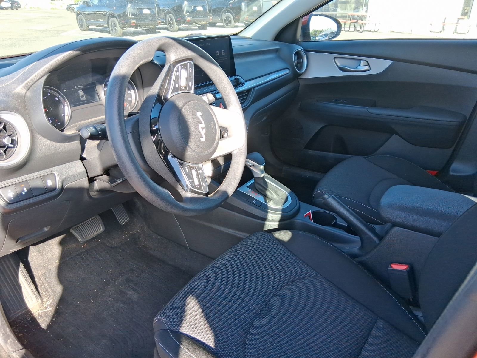 Used 2024 Kia Forte LXS w/ LXS Technology Package FWD image 6