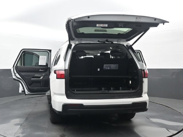 Used 2023 Toyota Sequoia SR5 w/ SR5 Premium Package RWD image 38