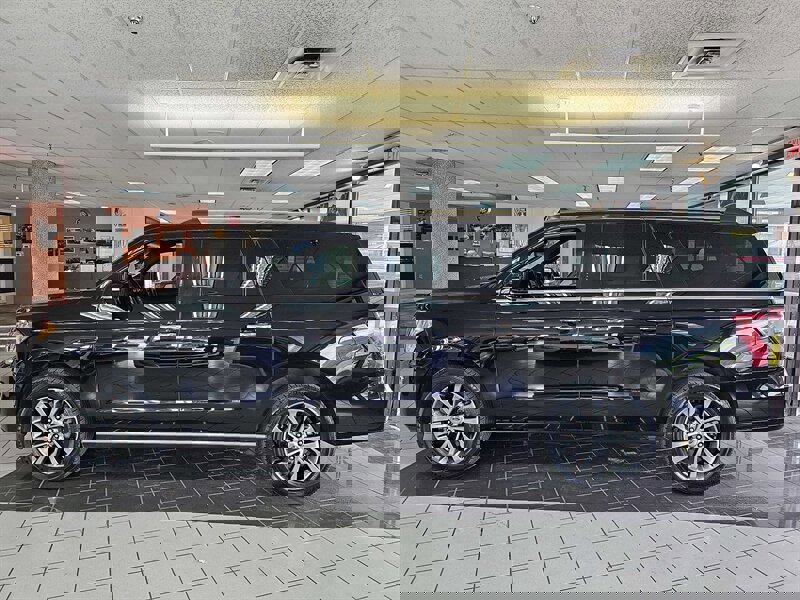 Used 2018 Ford Expedition Max Limited AWD/4WD image 2