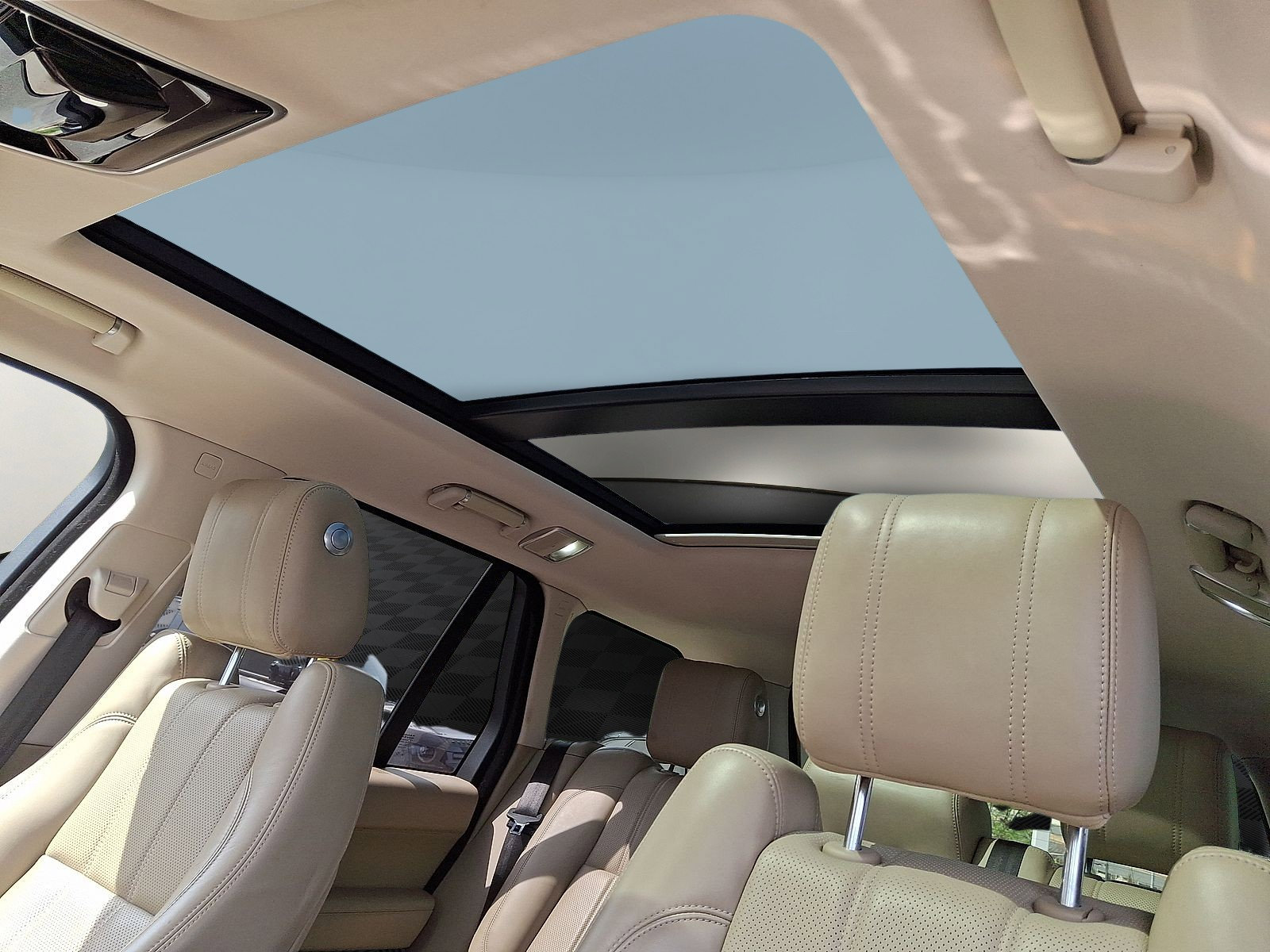 Used 2017 Land Rover Range Rover Supercharged image 6