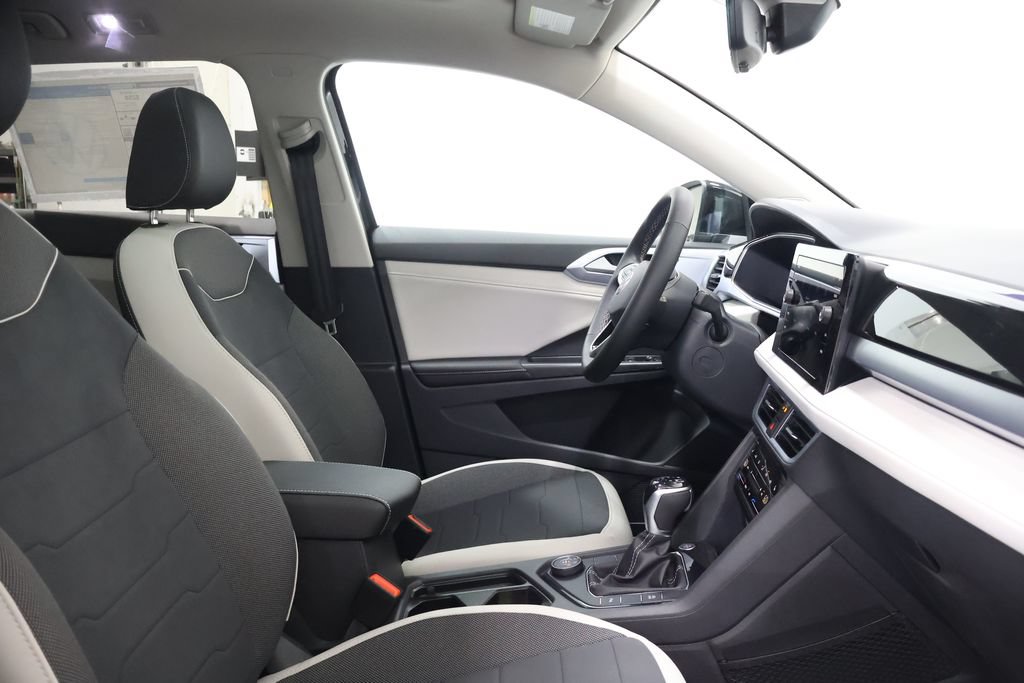 New 2026 Volkswagen Taos SE AWD/4WD image 21