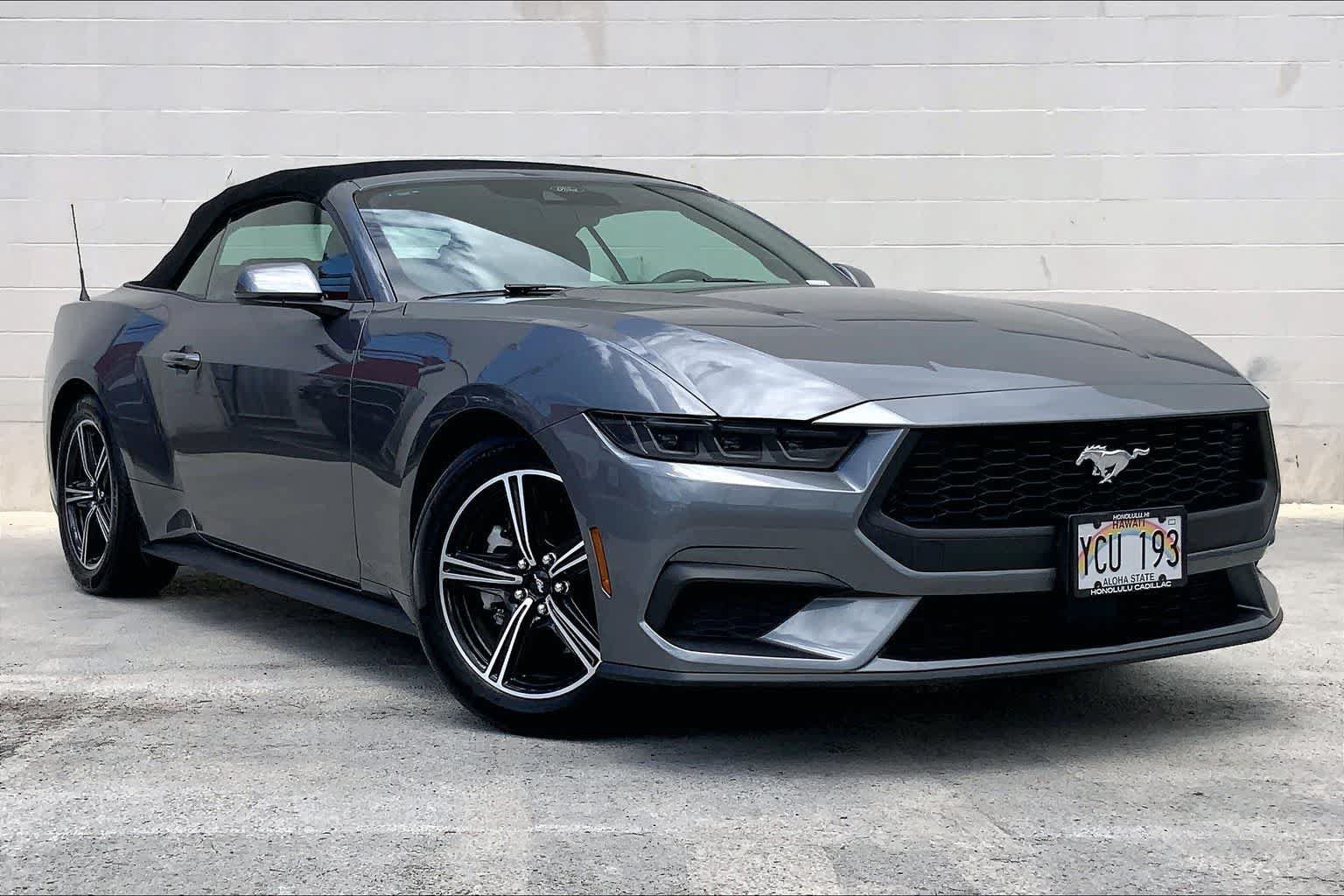 Used 2025 Ford Mustang Convertible RWD image 20