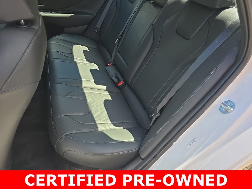 Used 2025 Hyundai Elantra Limited image 13