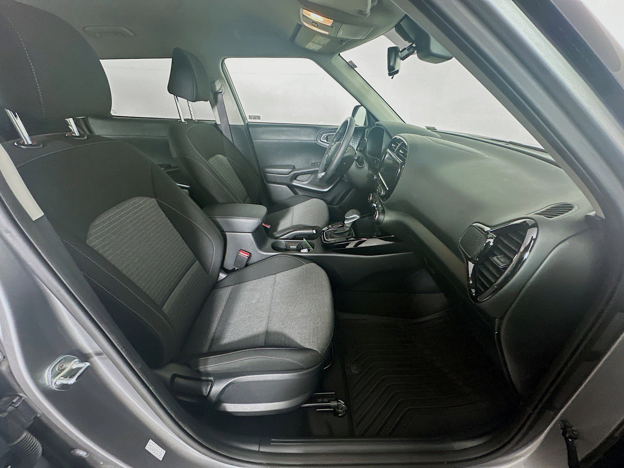 Used 2022 Kia Soul S FWD image 30