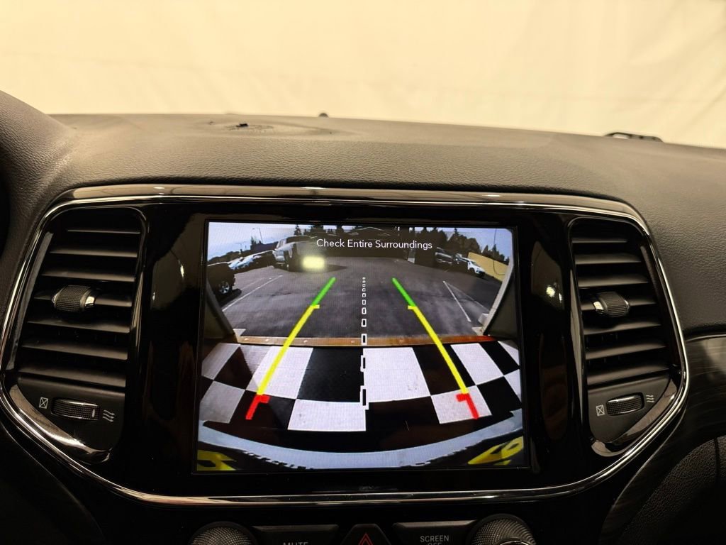 Used 2020 Jeep Grand Cherokee Altitude image 37