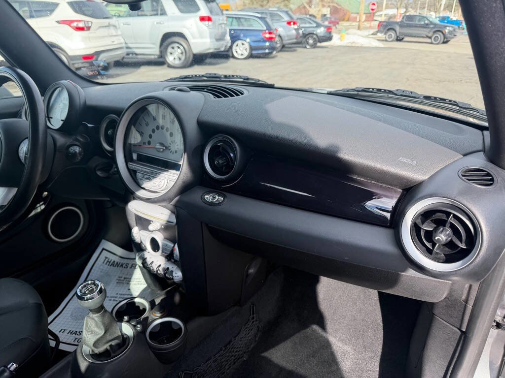 Used 2010 MINI Cooper S image 12