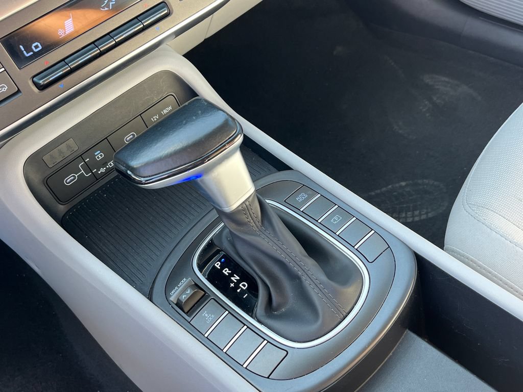 Used 2025 Hyundai Kona SEL AWD/4WD image 24