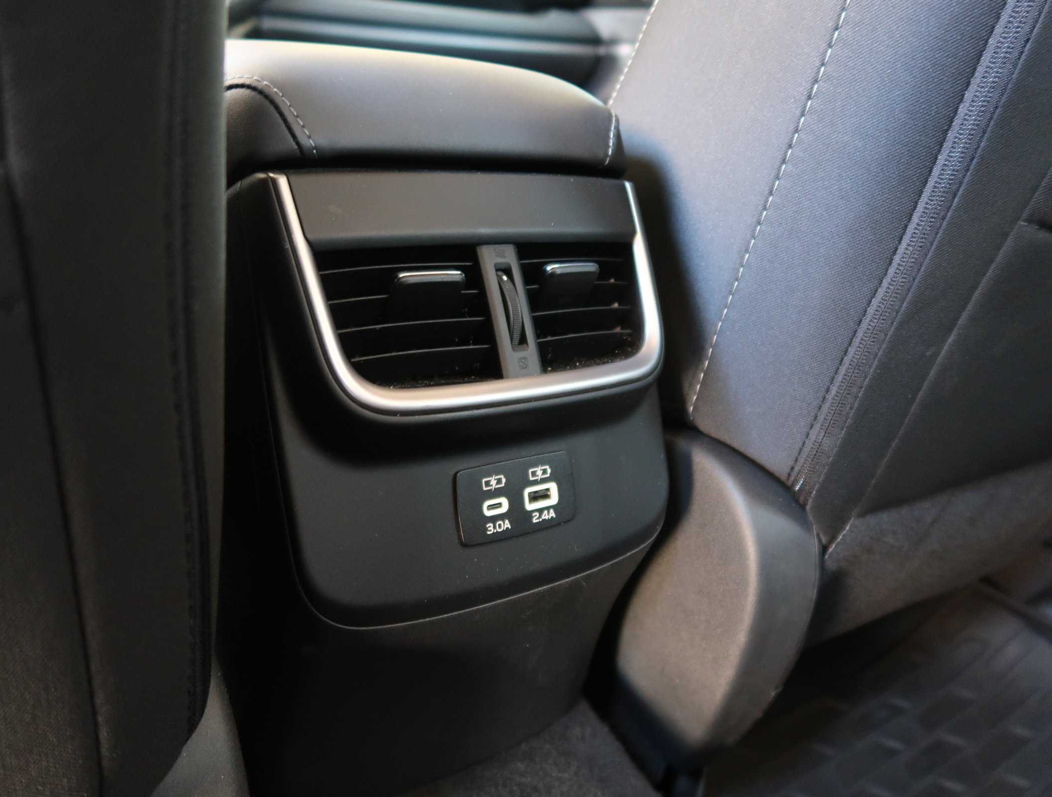 Certified 2024 Subaru Outback Premium AWD/4WD image 31
