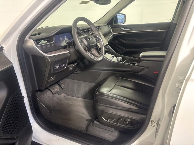 Certified 2023 Jeep Grand Cherokee Limited AWD/4WD image 15