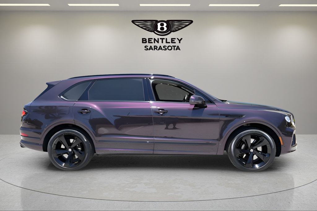 Used 2023 Bentley Bentayga Extended Wheelbase AWD/4WD image 10