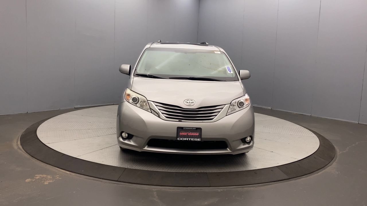 Used 2015 Toyota Sienna XLE w/ XLE Navigation Package AWD/4WD image 8