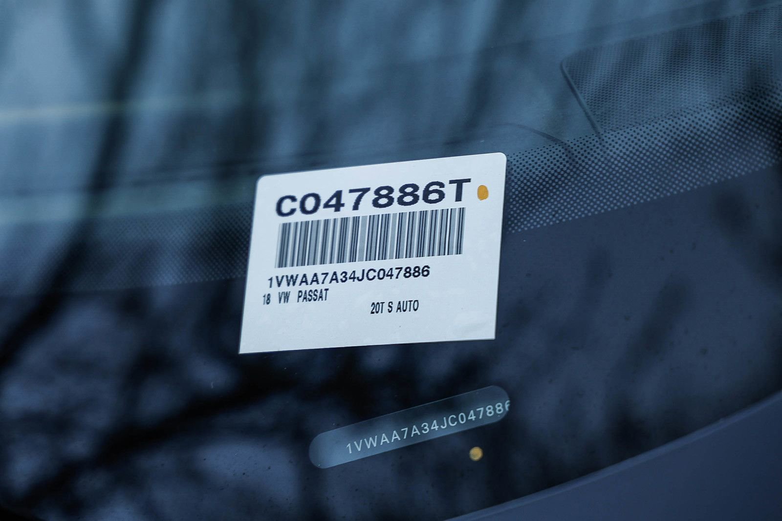 Used 2018 Volkswagen Passat 2.0T R-Line image 26