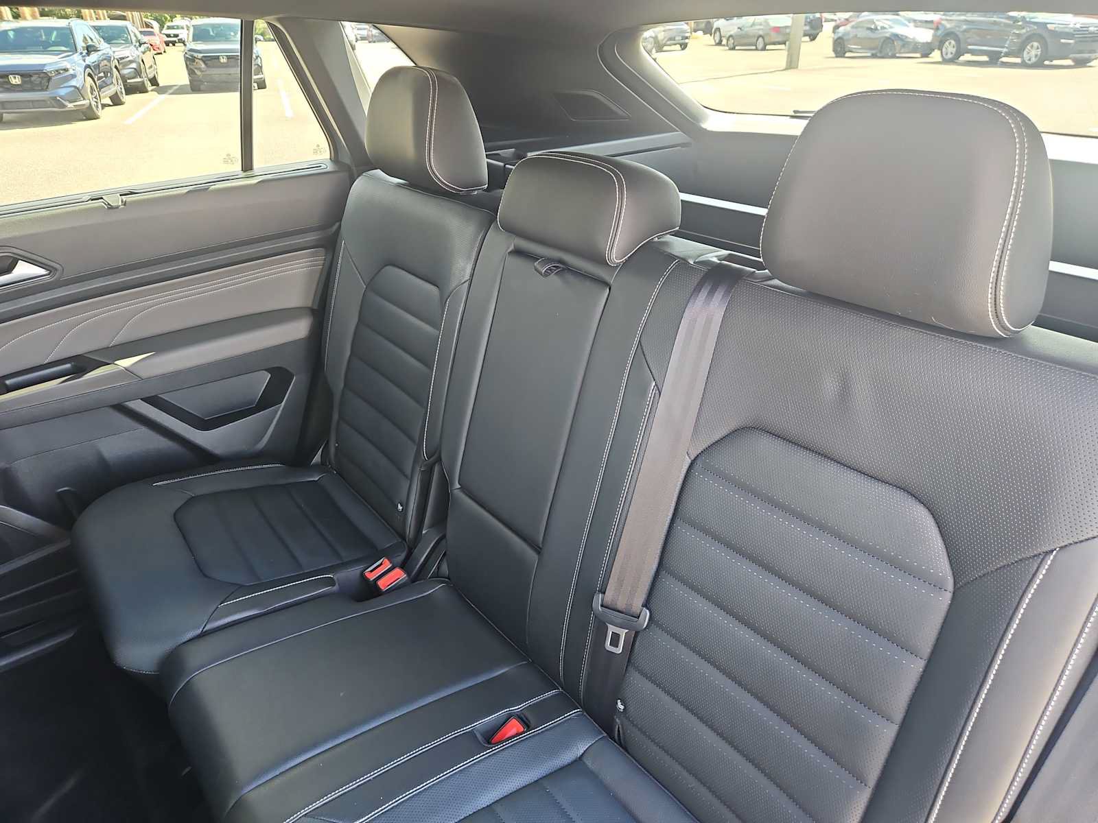 Used 2023 Volkswagen Atlas Cross Sport SEL Premium R-Line AWD/4WD image 25
