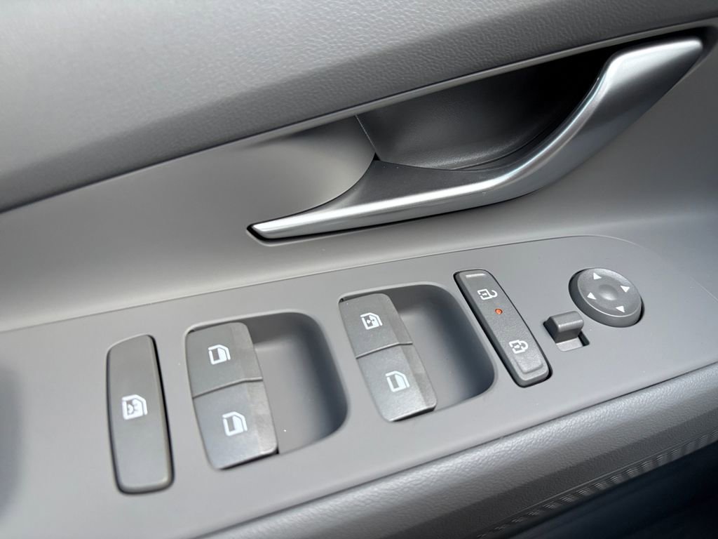 New 2026 Hyundai Elantra Sport image 12