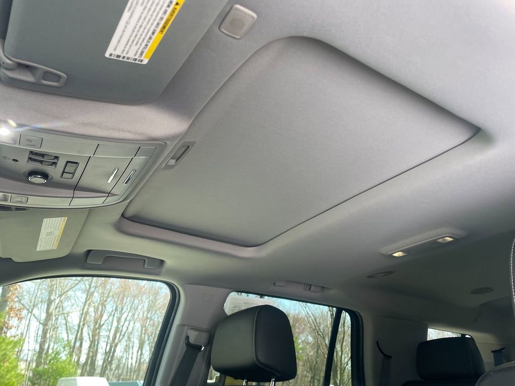 Used 2018 Chevrolet Tahoe LT w/ Z71 Midnight Edition AWD/4WD image 24