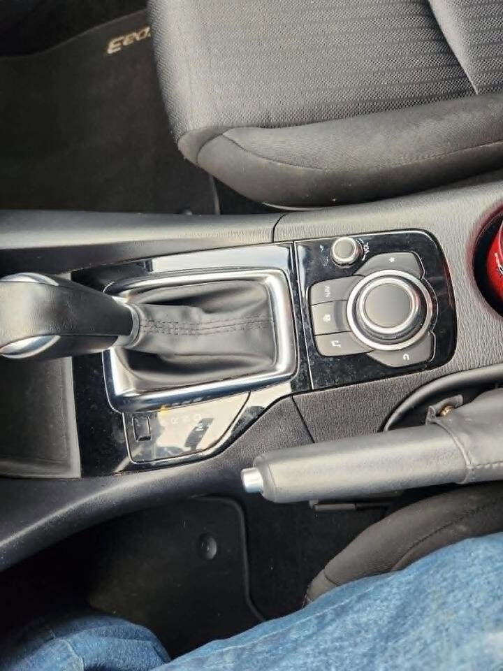 Used 2015 MAZDA MAZDA3 i Sport image 24