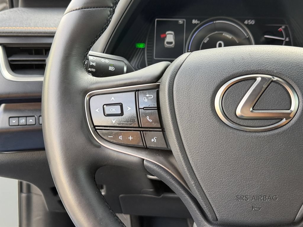 Used 2024 Lexus UX 250h AWD w/ Premium Package image 21