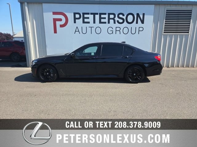 Used 2018 BMW 750i RWD image 7