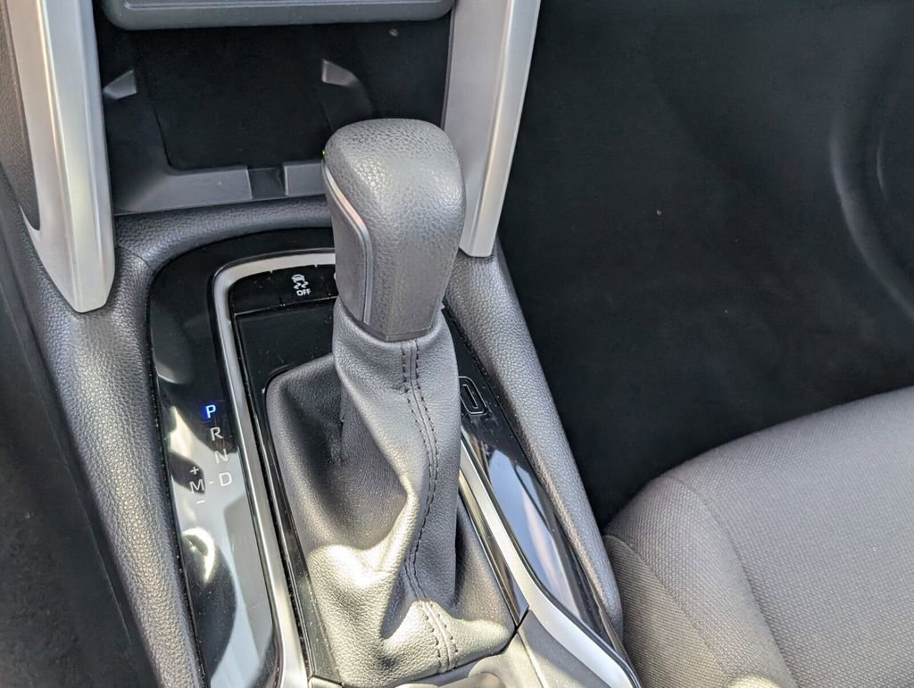 Used 2024 Toyota Corolla Cross LE w/ Moonroof Package image 23