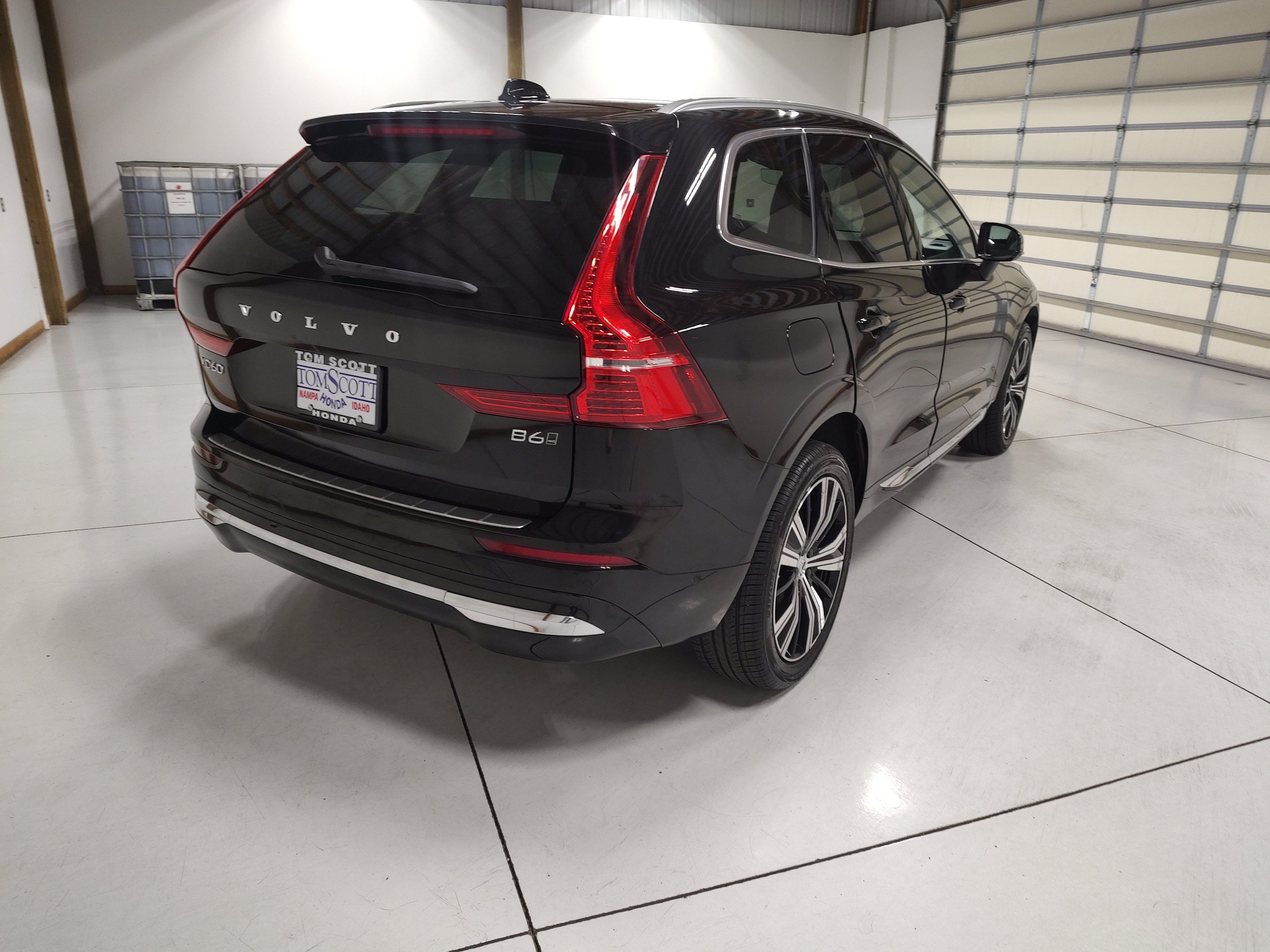 Used 2022 Volvo XC60 B6 Inscription w/ Advanced Package AWD/4WD image 12
