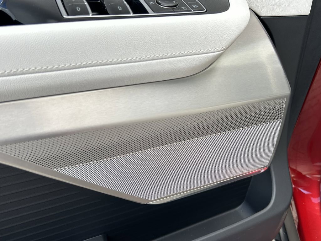 New 2026 Cadillac Vistiq Sport image 20