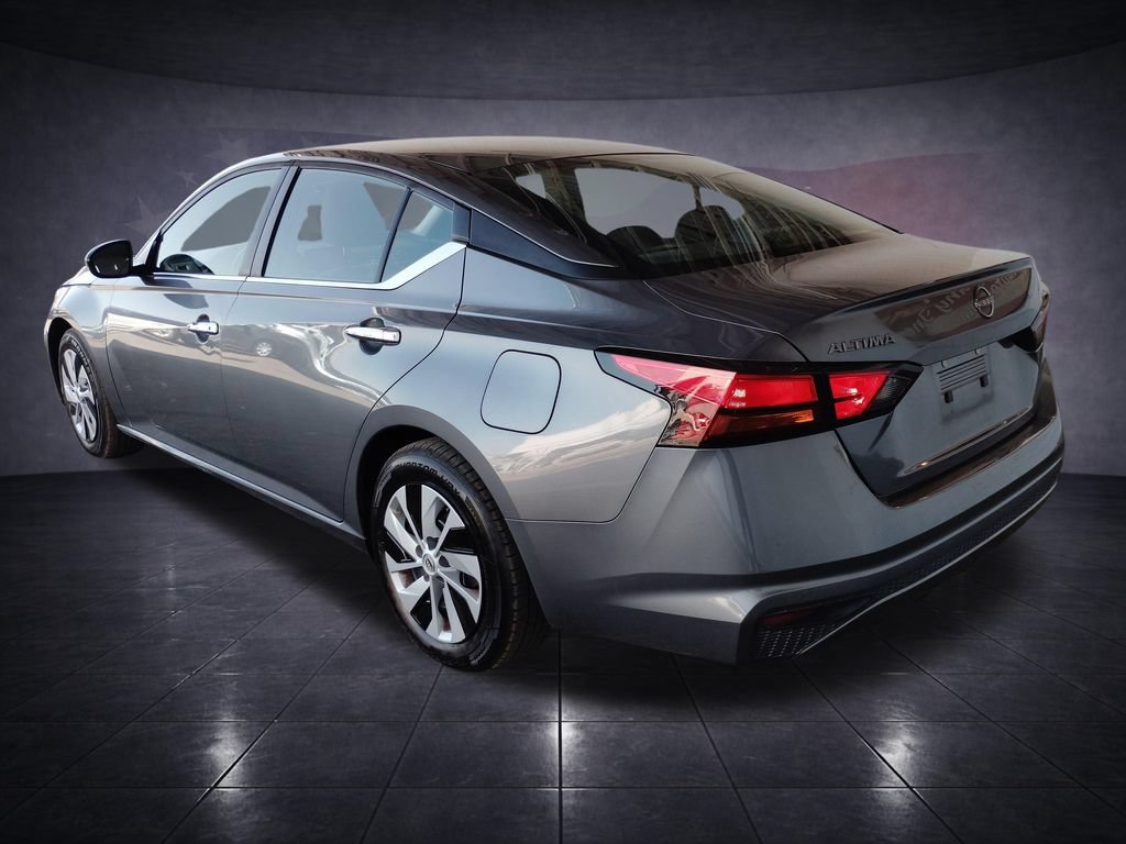 Used 2024 Nissan Altima 2.5 S FWD image 3