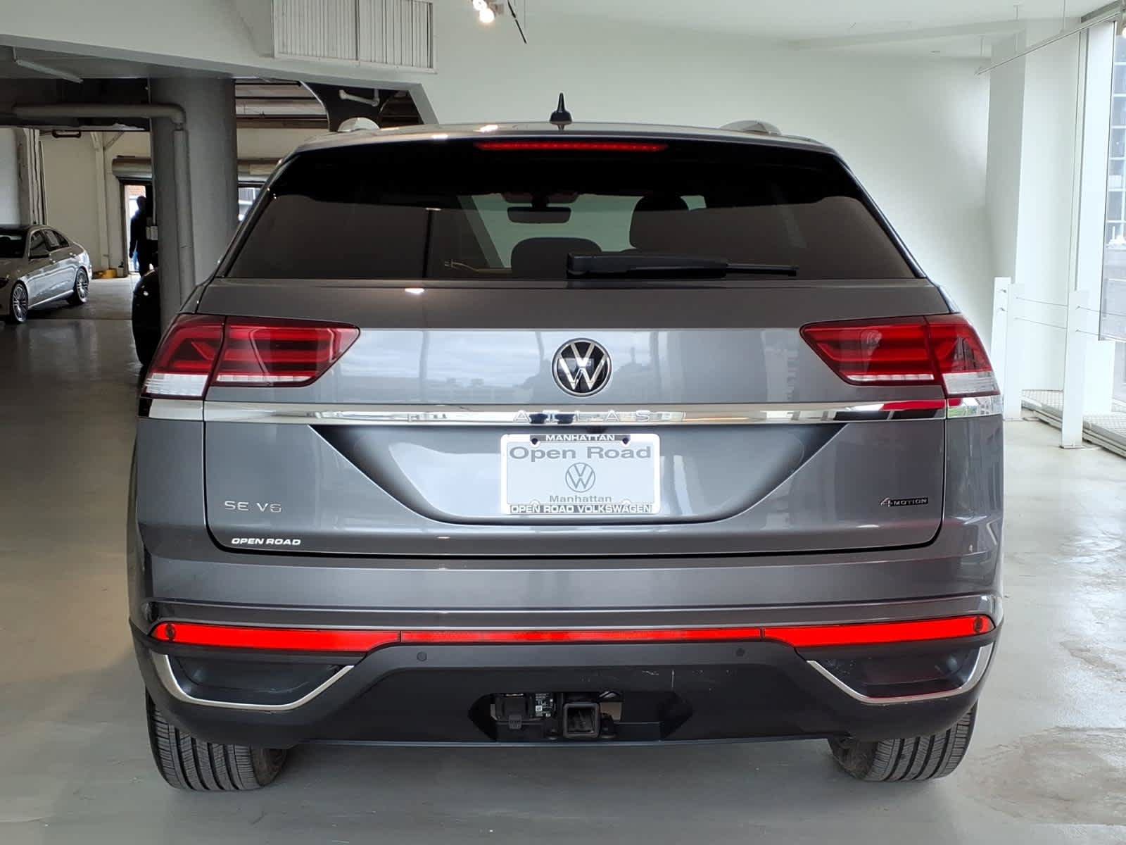 Used 2023 Volkswagen Atlas Cross Sport SE w/ Panoramic Sunroof Package AWD/4WD image 5
